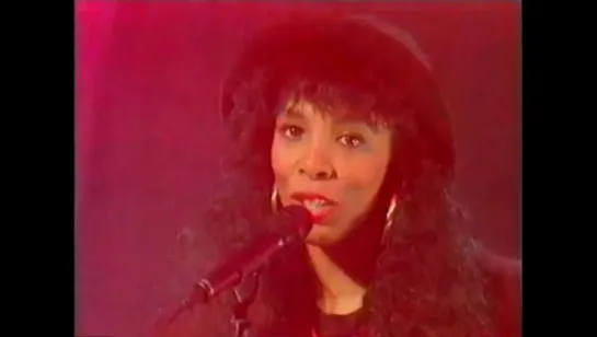 Donna Summer - I Don t Wanna Get Hurt (Top Of The Pops) (1989)