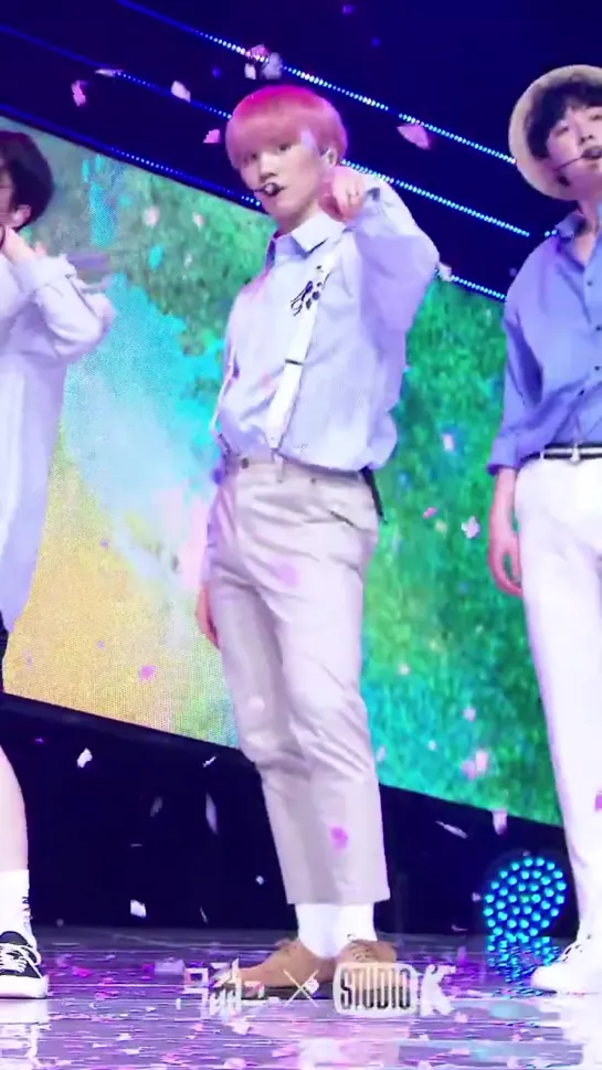 [K-Fancam] ASTRO  내 이름을 부를 때 (ASTRO ROCKY Fancam) @MusicBank 200508